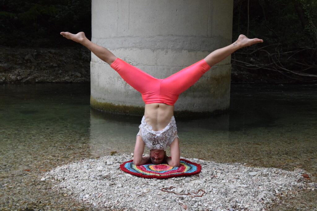 lezioni e corsi di yoga a fano e cagli